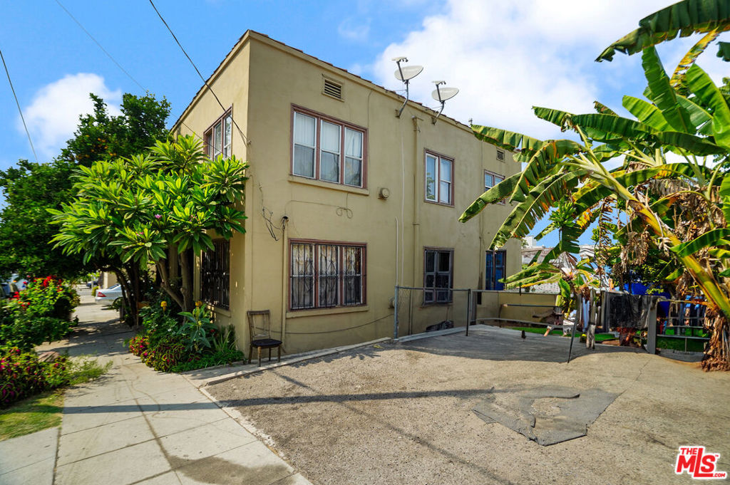 Residential Income for sale at 3013 W 11th Street, Los Angeles CA featuring 9 beds and 9 baths