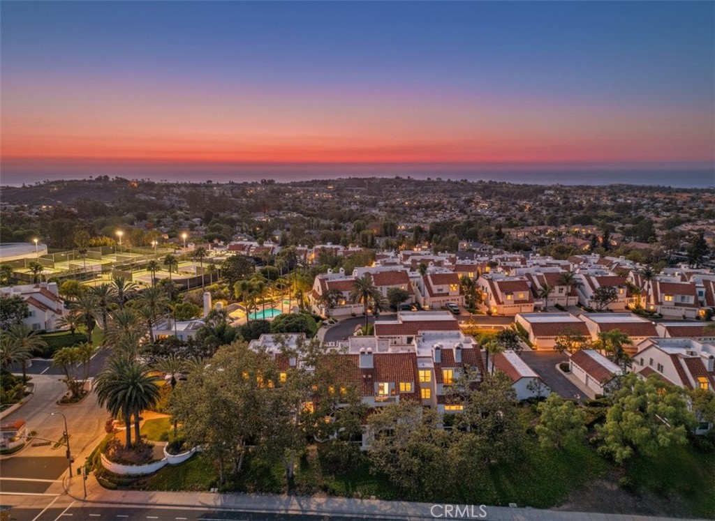 Residential for sale at 31 La Paloma, Dana Point CA featuring 2 beds and 3 baths