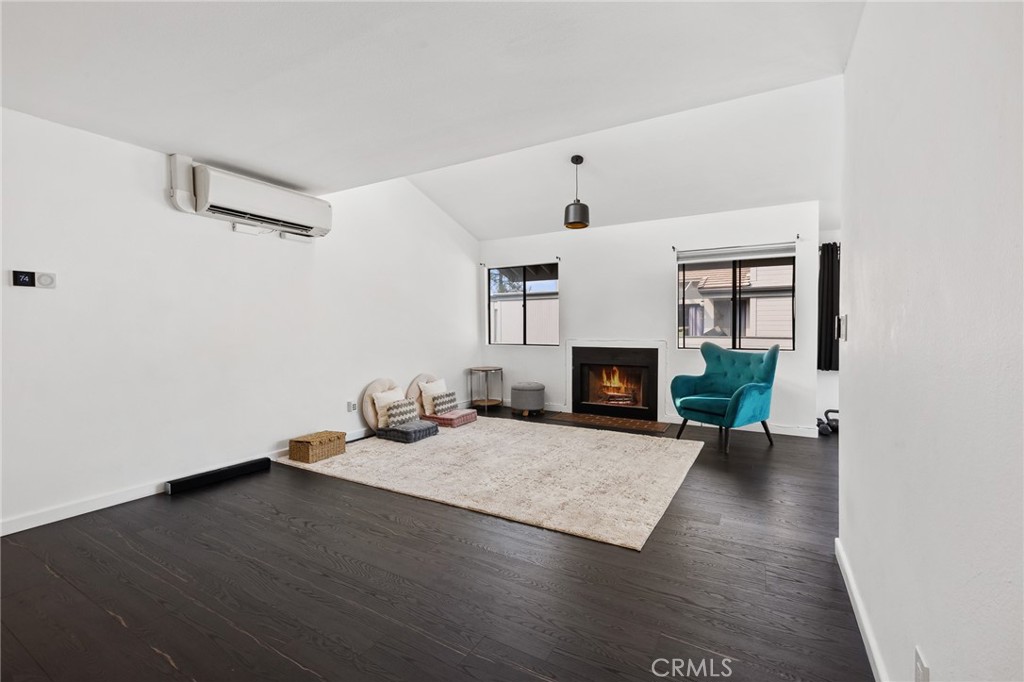 Residential for sale at 6508 Twin Circle Lane 1, Simi Valley CA featuring 2 beds and 2 baths