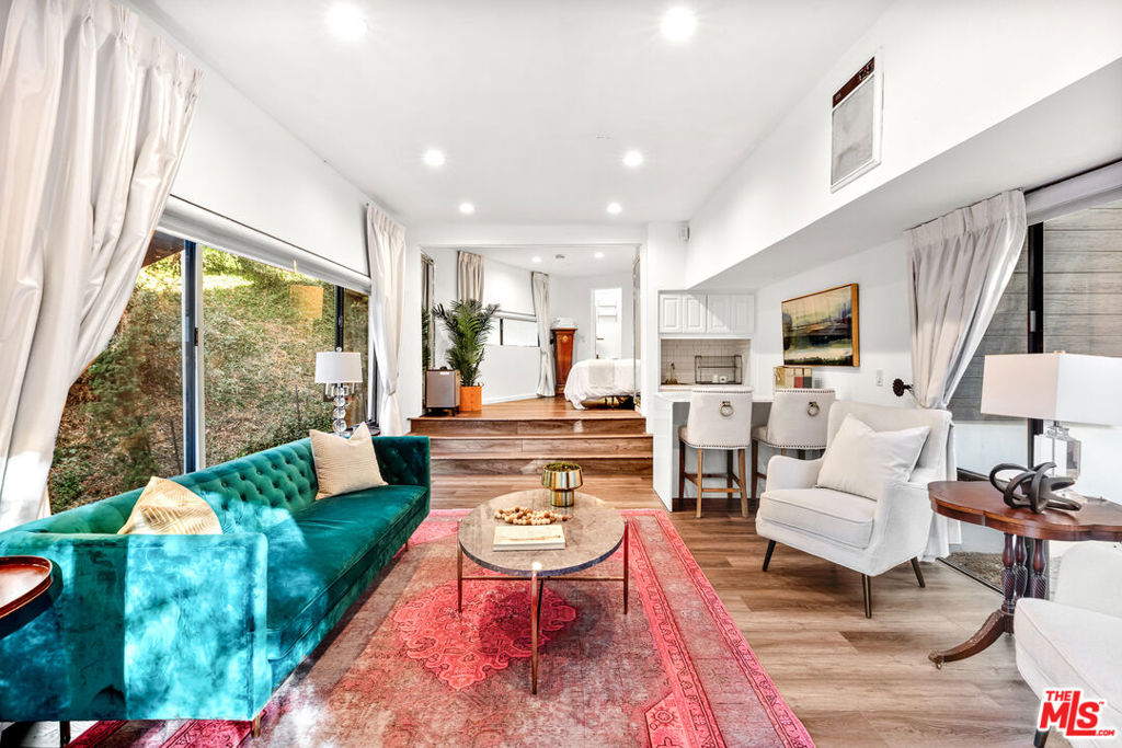 Residential Lease for rent at 2350 Benedict Canyon Drive, Beverly Hills CA featuring 4 beds and 4 baths