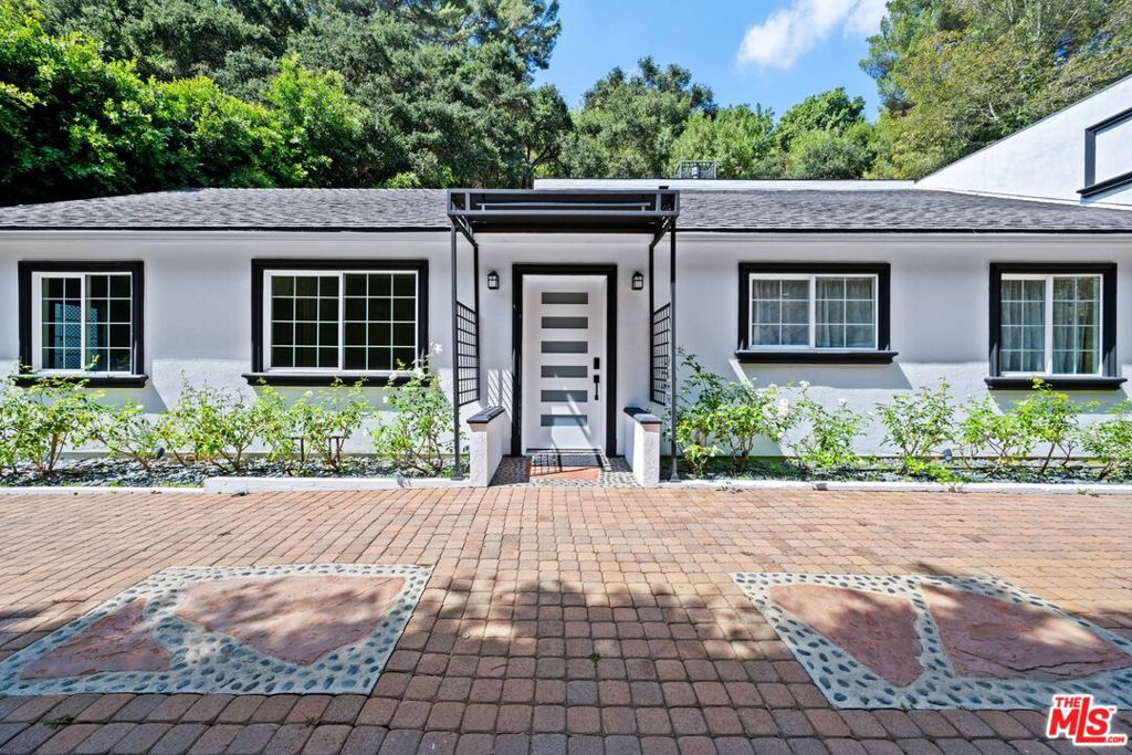 Residential for sale at 2563 Hutton Drive, Beverly Hills CA featuring 5 beds and 4 baths