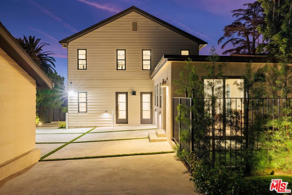 Residential Lease for rent at 1016 Manzanita Street, Los Angeles, Los Angeles County CA featuring 1 bed and 1 bath