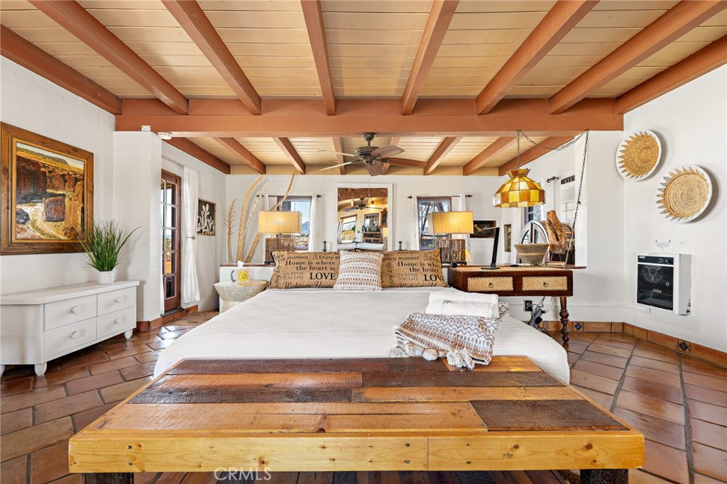 Residential Lease for rent at 5148 Godwin, 29 Palms CA featuring 1 bed and 1 bath