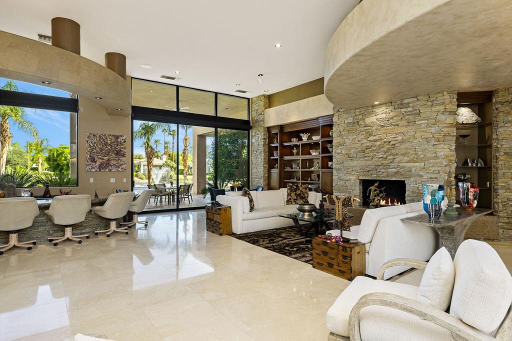 Residential for sale at 152 Waterford Circle, Rancho Mirage CA featuring 4 beds and 5 baths