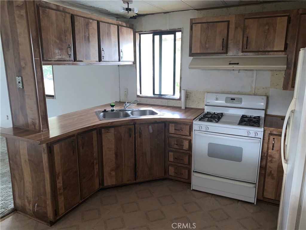 Manufactured In Park for sale at 3075 Lakeshore Blvd 19, Lakeport CA featuring 2 beds and 2 baths