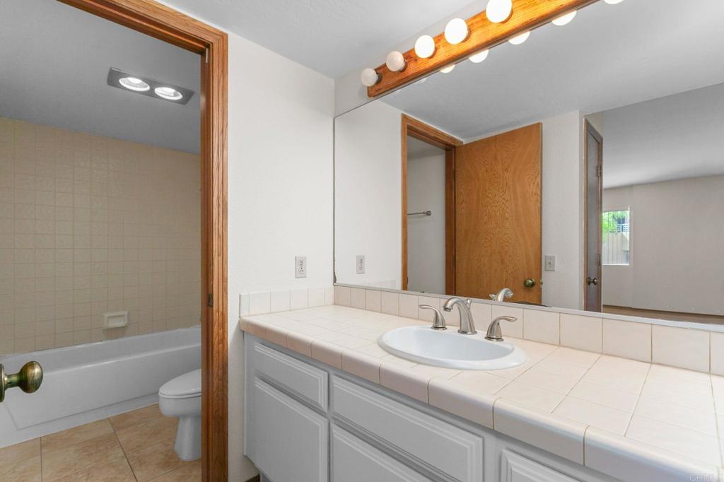 Residential Lease for rent at 801 Kalpati Circle C, Carlsbad, San Diego County CA featuring 2 beds and 3 baths