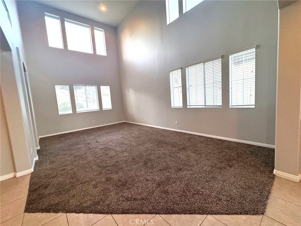 Residential Lease for rent at 24094 Safiro Court, Wildomar CA featuring 5 beds and 3 baths