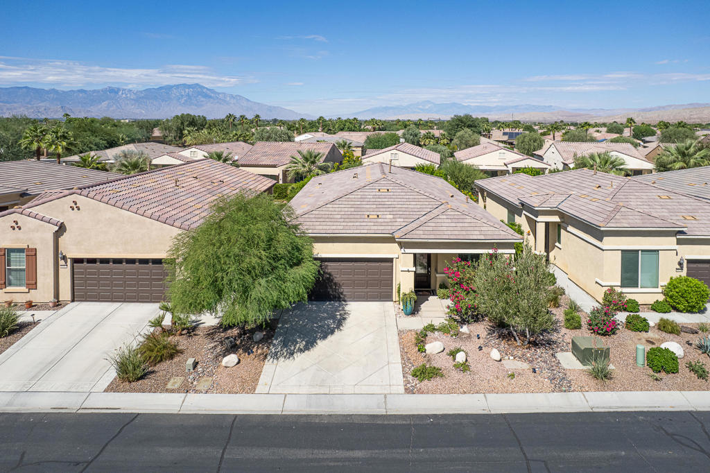 Residential Lease for rent at 81363 Corte Compras, Indio CA featuring 2 beds and 2 baths