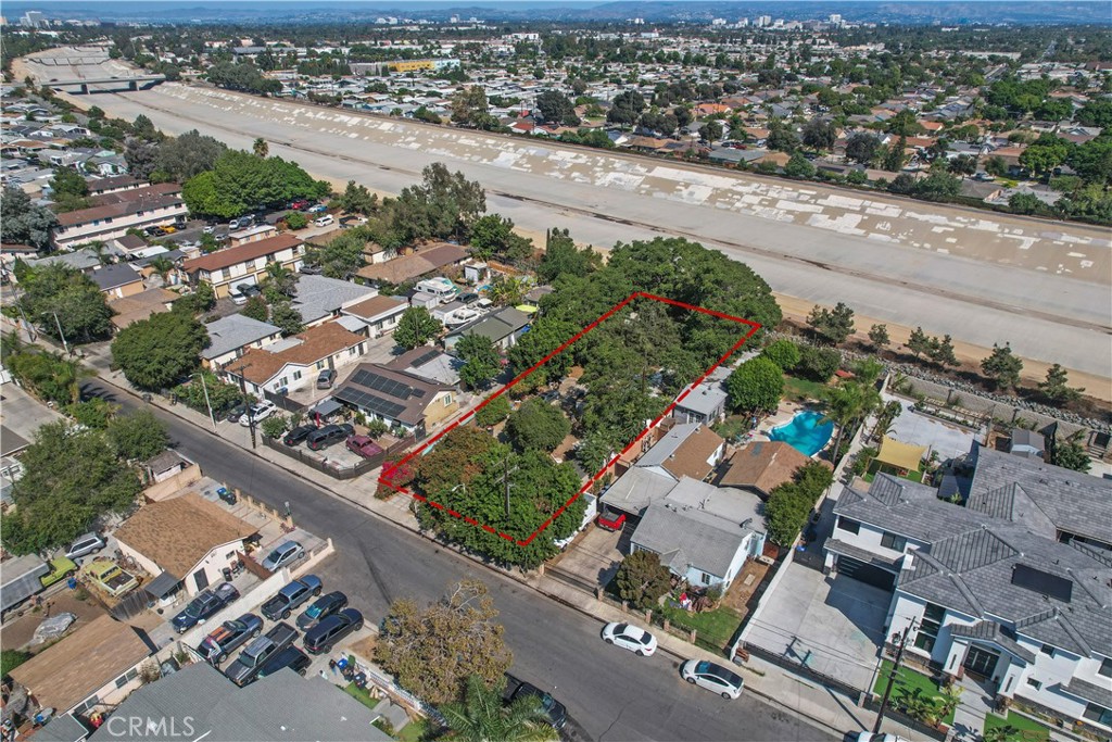 Residential for sale at 519 S Susan Street, Santa Ana CA featuring 1 bed and 1 bath