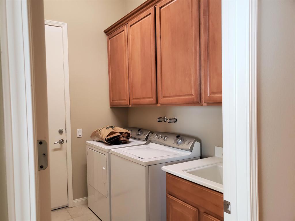 Residential Lease for rent at 81968 Avenida Bienvenida, Indio CA featuring 2 beds and 2 baths