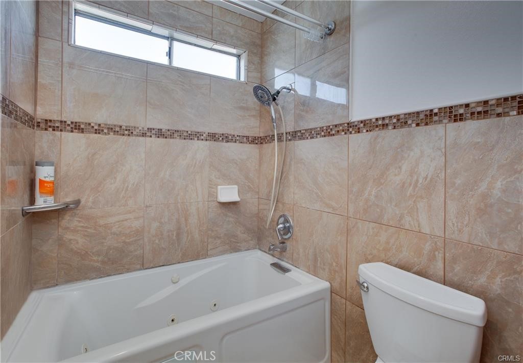 Residential Lease for rent at 4050 Badillo, Baldwin Park CA featuring 2 beds and 2 baths