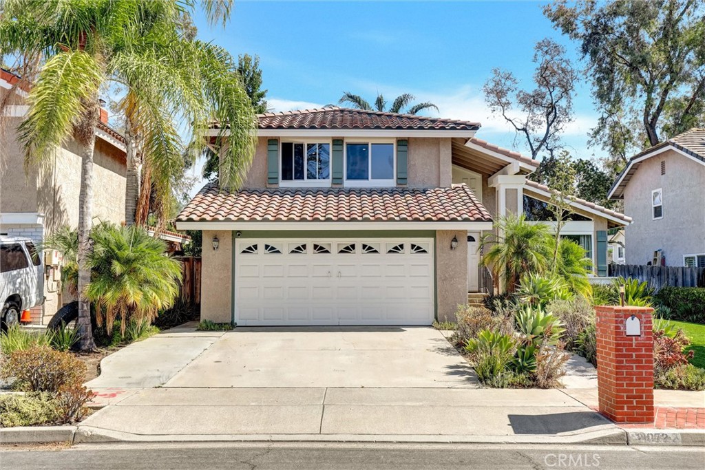 Residential for sale at 21072 Paseo Verdura, Lake Forest CA featuring 4 beds and 3 baths