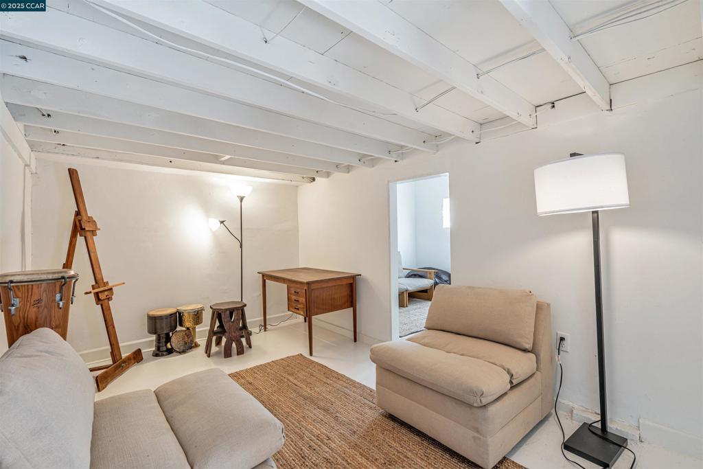 Residential for sale at 1525 1525 3rd st, Oakland CA featuring 3 beds and 1 bath