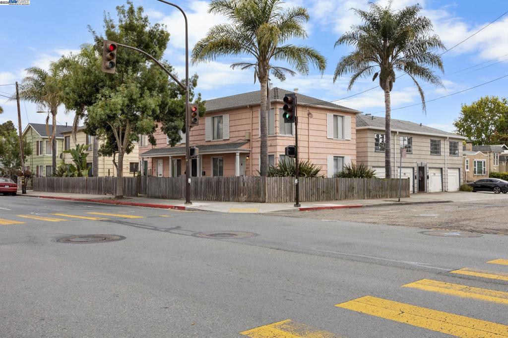 Residential Income for sale at 2750 2750 Sacramento St, Berkeley CA