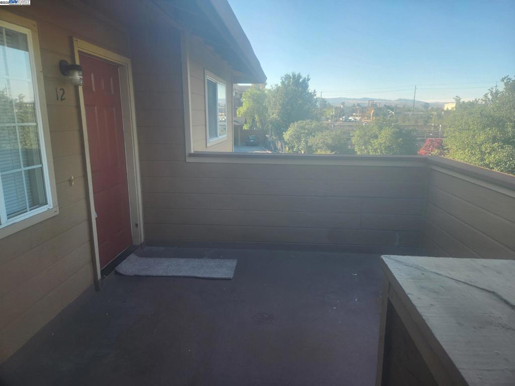 Residential Lease for rent at 2255 Chestnut St, Livermore CA featuring 2 beds and 2 baths