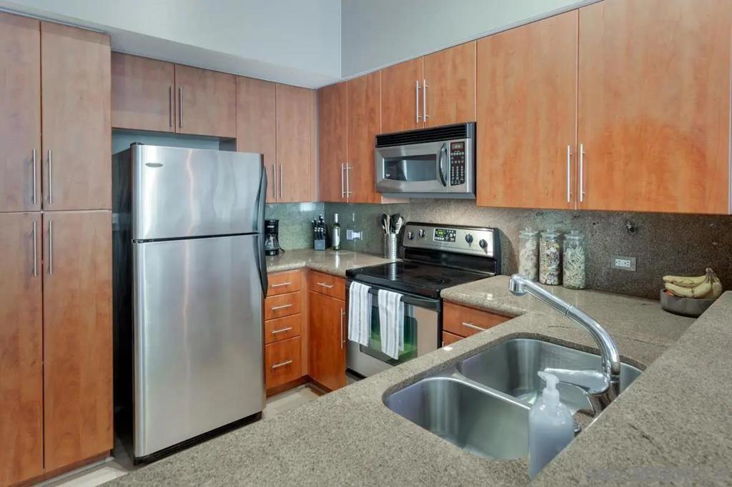 Residential Lease for rent at 120 Island Ave 228, San Diego, San Diego County CA and 1 bath