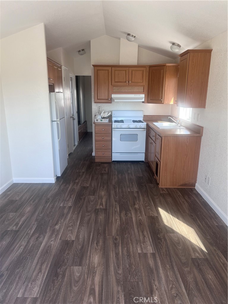 Manufactured In Park for sale at 1445 W FLORIDA Avenue 113, Hemet CA featuring 1 bed and 1 bath