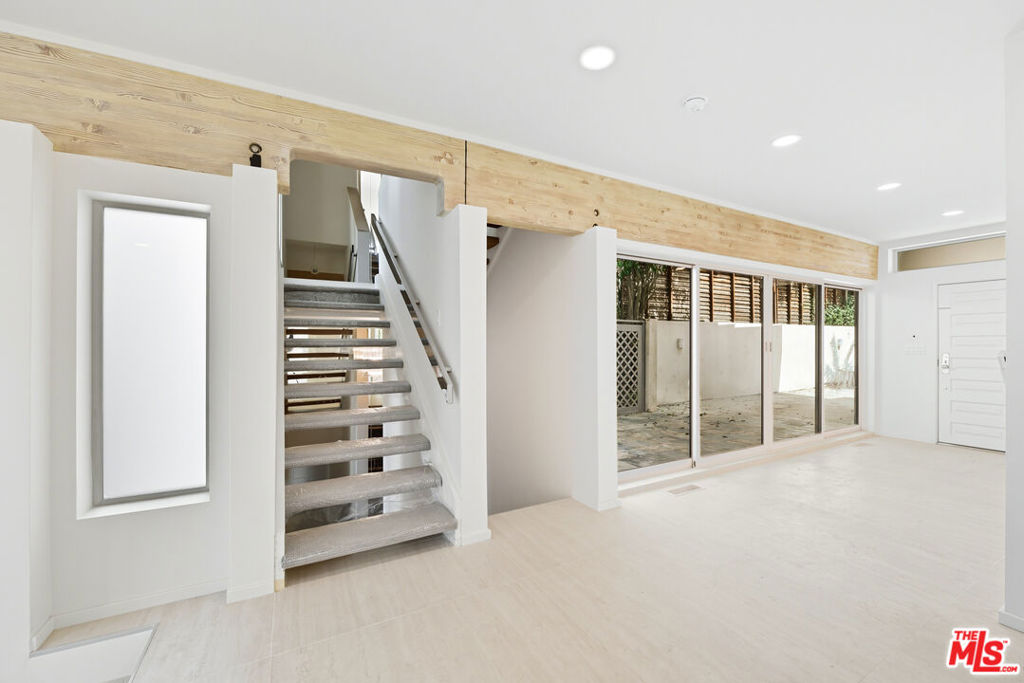 Residential Lease for rent at 1591 Lindacrest Drive, Beverly Hills CA featuring 3 beds and 3 baths