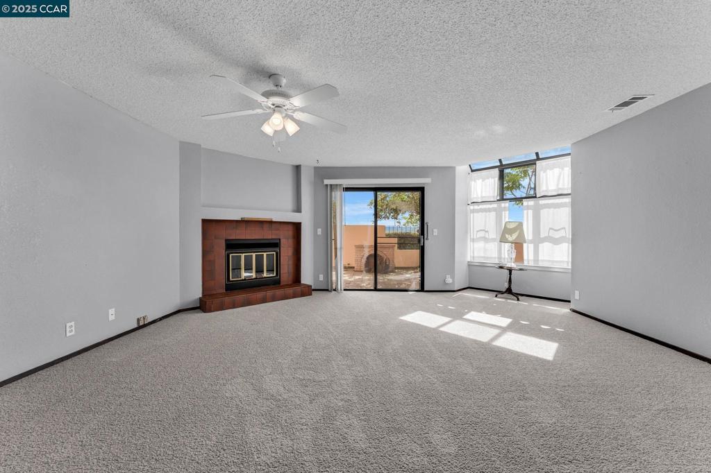 Residential for sale at 196 Nantucket Lane, Vallejo CA featuring 1 bed and 1 bath