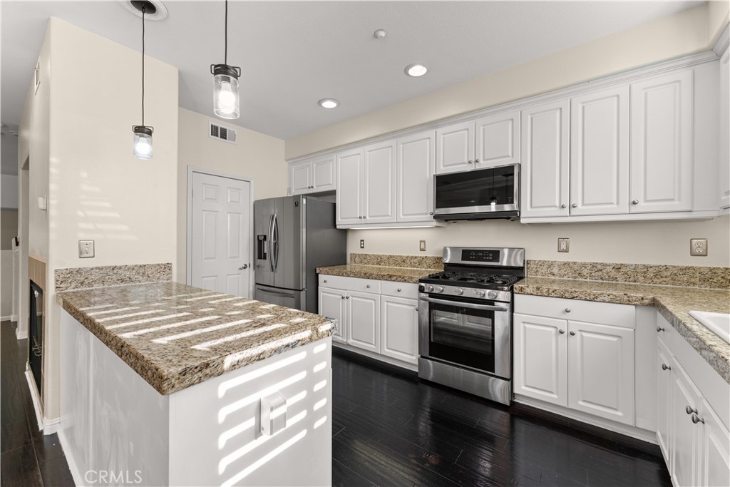 Residential for sale at 33650 Willow Haven 102, Murrieta CA featuring 3 beds and 3 baths