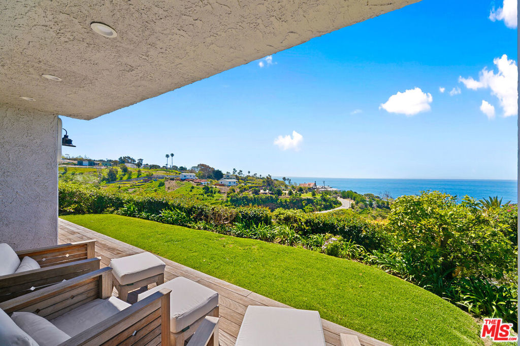 Residential Lease for rent at 6817 Seawatch Lane, Malibu CA featuring 3 beds and 4 baths