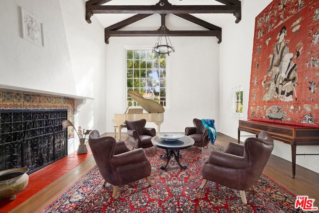 Residential Lease for rent at 311 Amalfi Drive, Santa Monica, Los Angeles County CA featuring 4 beds and 4 baths