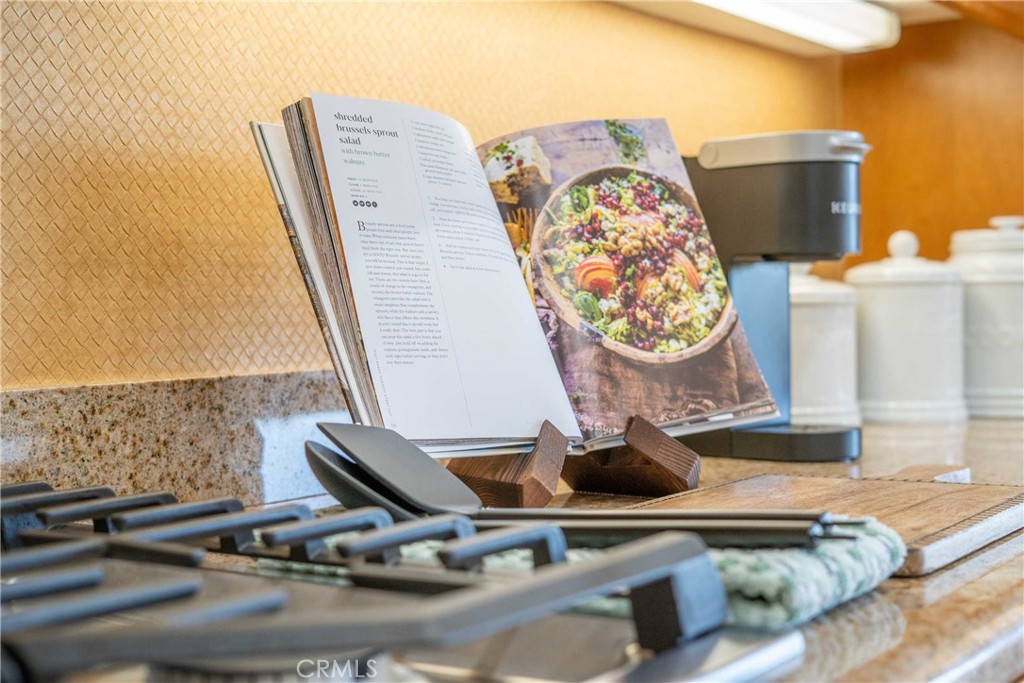 Residential Lease for rent at 80305 Cedar Crest, La Quinta CA featuring 3 beds and 3 baths