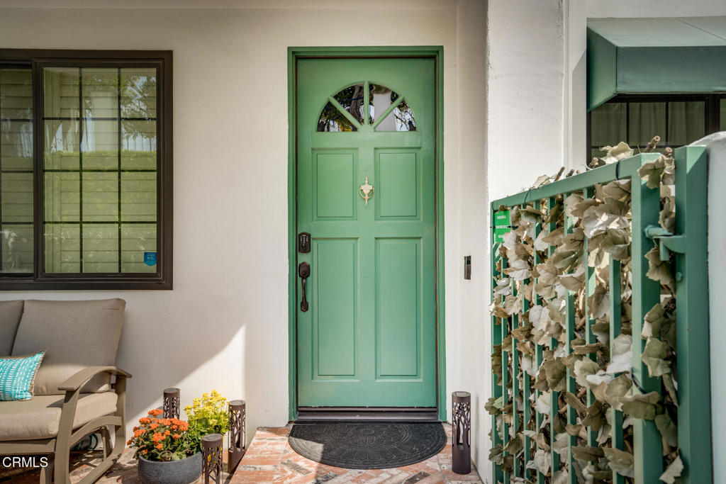 Residential for sale at 7412 Seabluff Drive 108, Huntington Beach CA featuring 4 beds and 4 baths