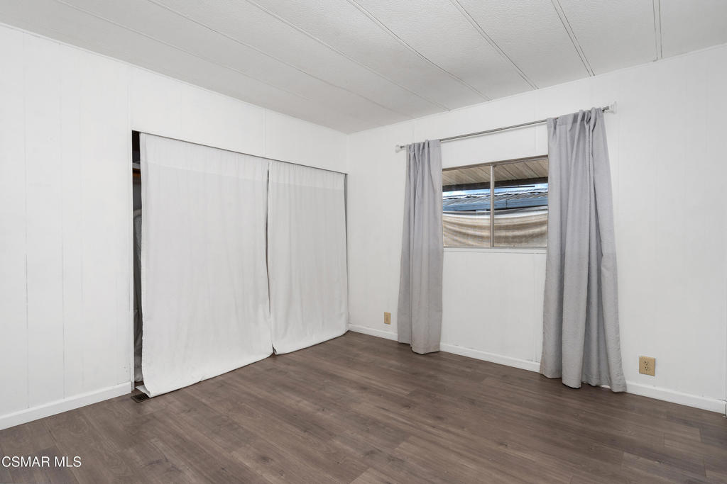 Manufactured In Park for sale at 142 Via Rosal, Camarillo CA featuring 3 beds and 2 baths