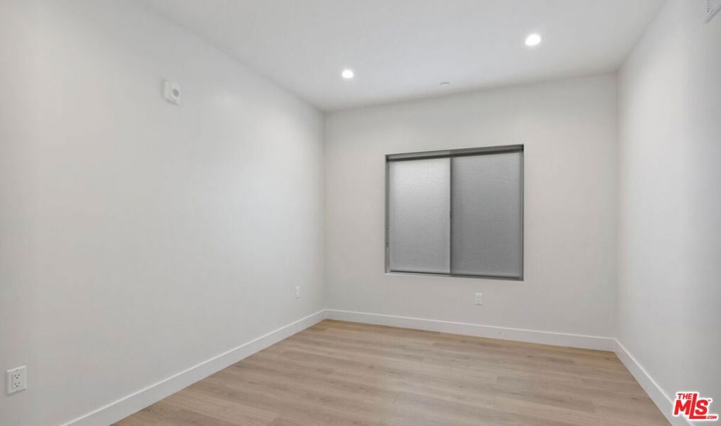 Residential Lease for rent at 2336 Westwood Boulevard 315, Los Angeles, Los Angeles County CA and 1 bath