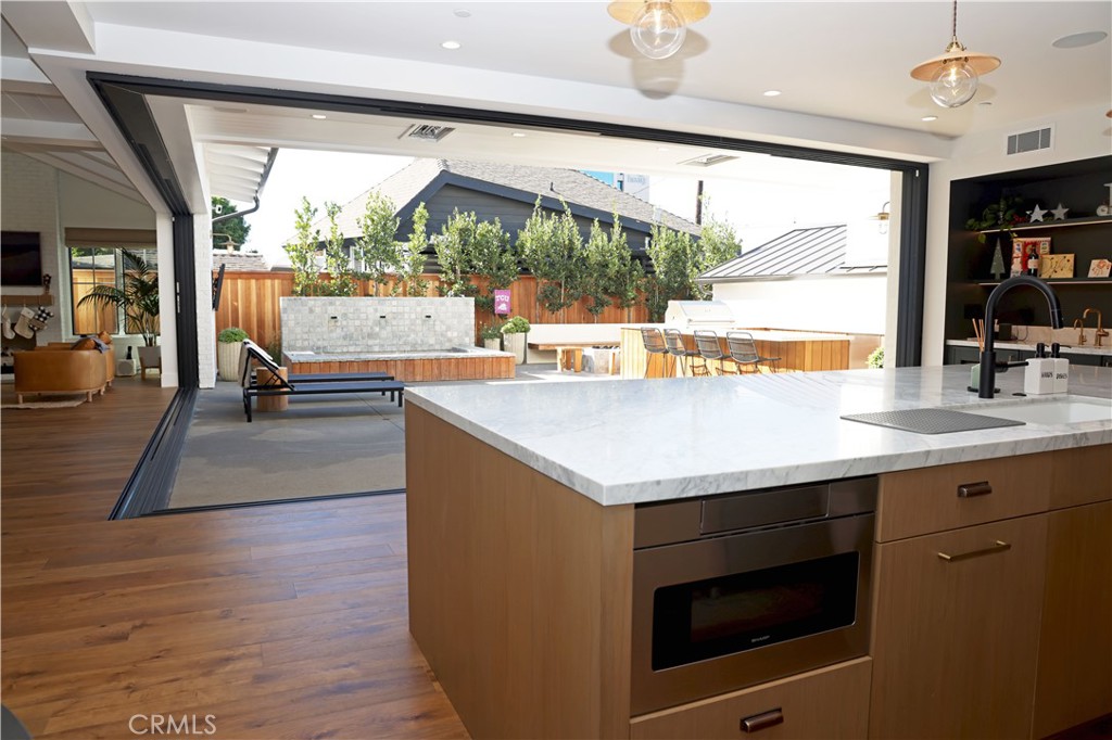 Residential Lease for rent at 333 Holmwood Drive, Newport Beach, Orange County CA featuring 5 beds and 6 baths