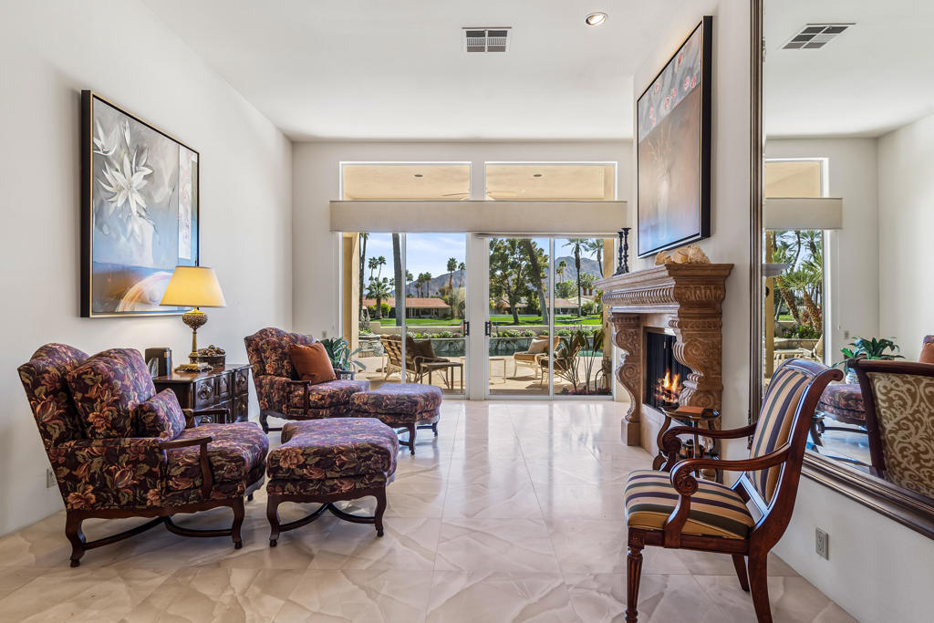 Residential for sale at 75487 Camino De Paco, Indian Wells CA featuring 4 beds and 5 baths