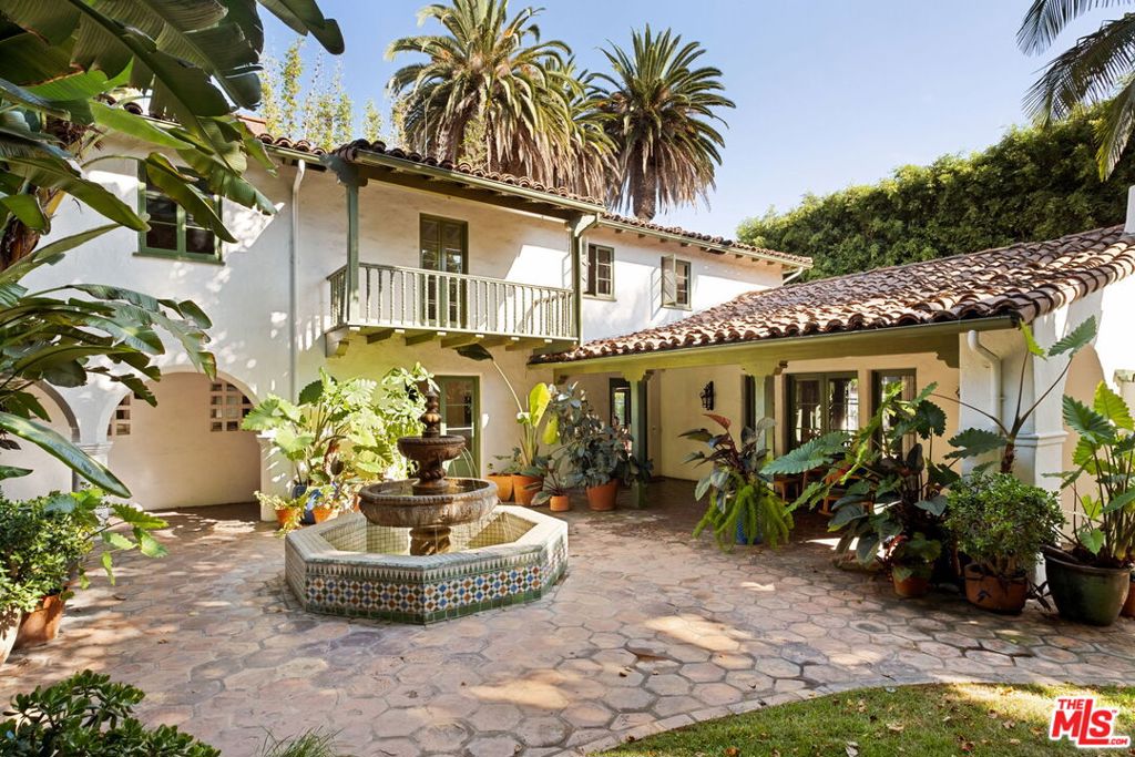 Residential Lease for rent at 1800 Outpost Drive, Los Angeles, Los Angeles County CA featuring 4 beds and 4 baths