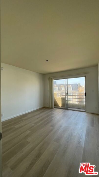 Residential Lease for rent at 420 S Harvard Boulevard 305, Los Angeles, Los Angeles County CA featuring 2 beds and 2 baths