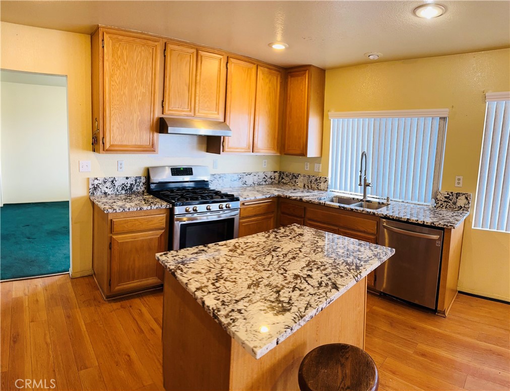 Residential for sale at 15651 Fairbanks, Victorville CA featuring 6 beds and 3 baths