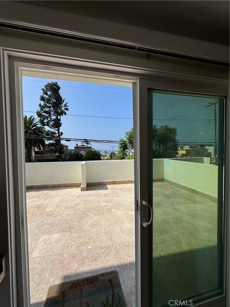Residential Lease for rent at 1734 Prospect Ave B, Hermosa Beach CA featuring 2 beds and 2 baths
