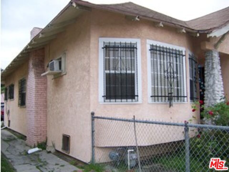 Residential for sale at 1258 W 36th Street, Los Angeles CA featuring 3 beds and 1 bath