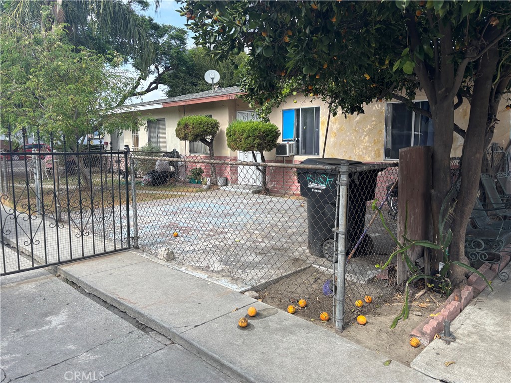 Residential Income for sale at 7218 Jaboneria, Bell Gardens CA