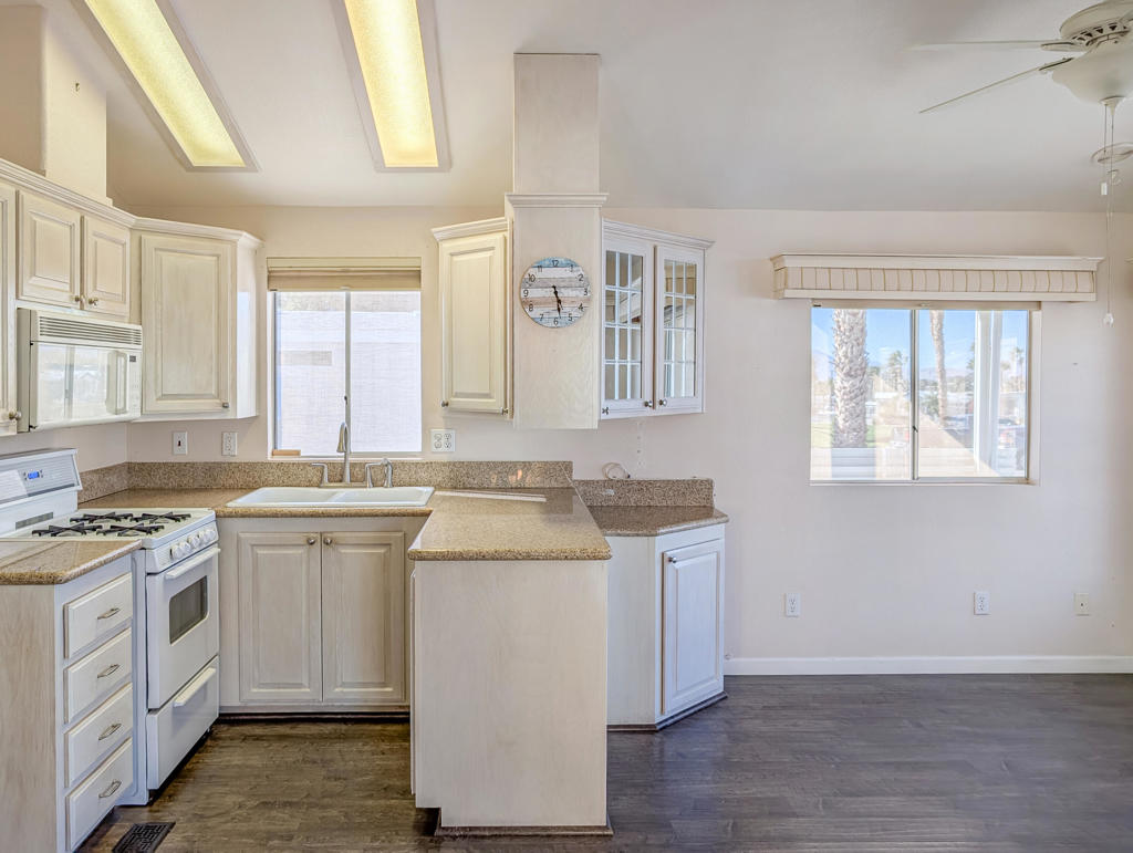 Manufactured In Park for sale at 70200 Dillon Road 376, Desert Hot Springs CA featuring 1 bed and 1 bath