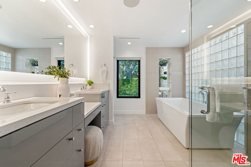 Active for sale at West Hollywood, CA, West Hollywood, CA CA and 3 baths