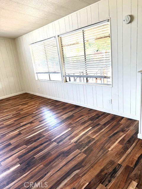 Manufactured In Park for sale at 1300 W Menlo 193, Hemet CA featuring 3 beds and 2 baths