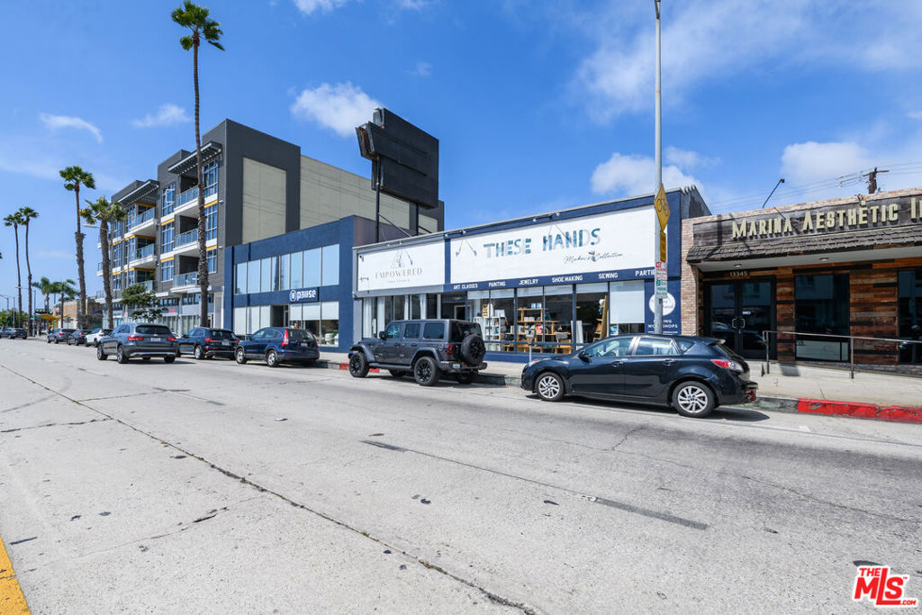 Residential Lease for rent at 13347 Washington Boulevard 2, Culver City, Los Angeles County CA featuring 1 bed and 2 baths
