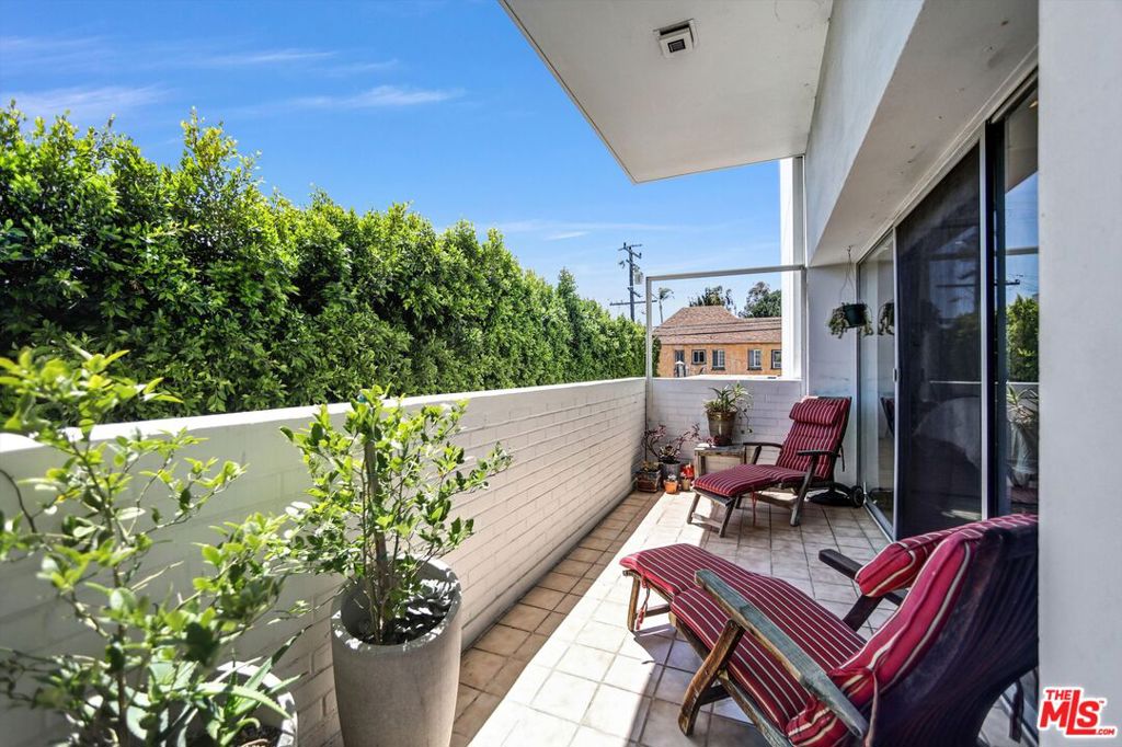 Residential for sale at 999 N Doheny Drive 106, West Hollywood CA featuring 1 bed and 1 bath