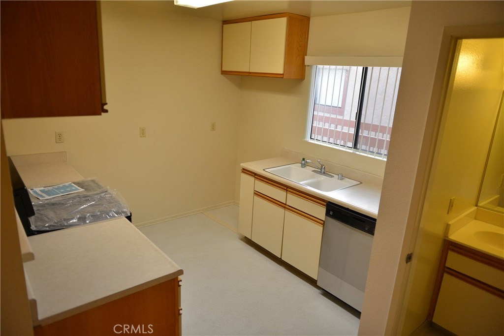 Residential Lease for rent at 410 Milford Street 204, Glendale, Los Angeles County CA featuring 2 beds and 3 baths