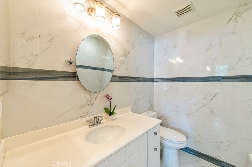 Residential for sale at 23 Seasons, Irvine CA featuring 3 beds and 3 baths