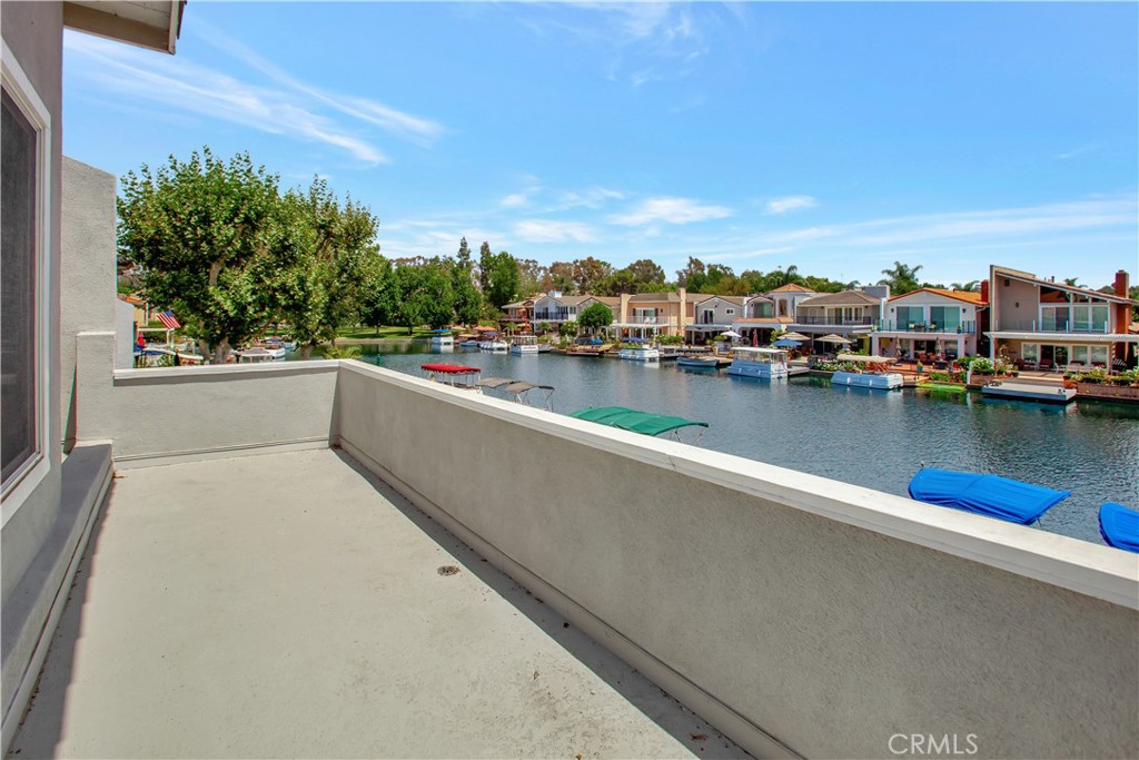 Residential Lease for rent at 21782 Tahoe Lane, Lake Forest CA featuring 5 beds and 4 baths