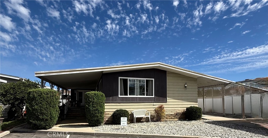 Manufactured In Park for sale at 18601 Newland Street 12, Huntington Beach CA featuring 3 beds and 2 baths