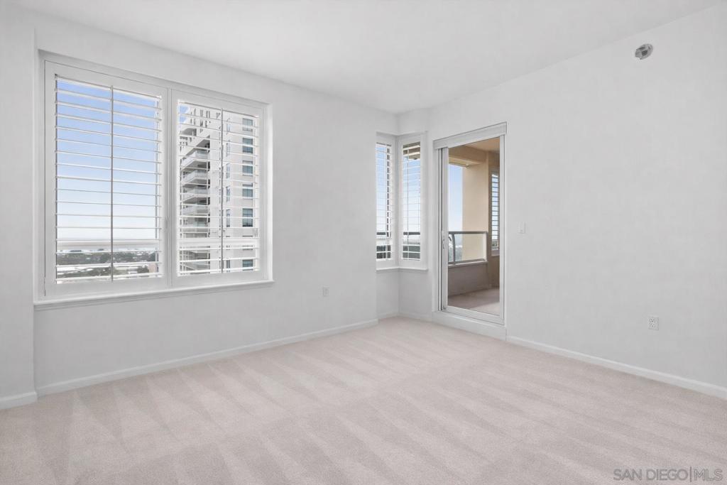 Residential for sale at 3890 Nobel Dr 1104, San Diego CA featuring 1 bed and 1 bath