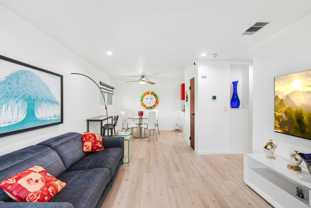 Residential for sale at 2812 N Auburn Court F201, Palm Springs CA featuring 1 bed and 1 bath