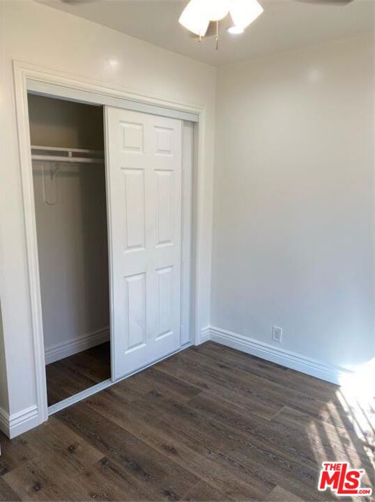 Residential Lease for rent at 7620 S Western Avenue 4, Los Angeles, Los Angeles County CA featuring 2 beds and 1 bath